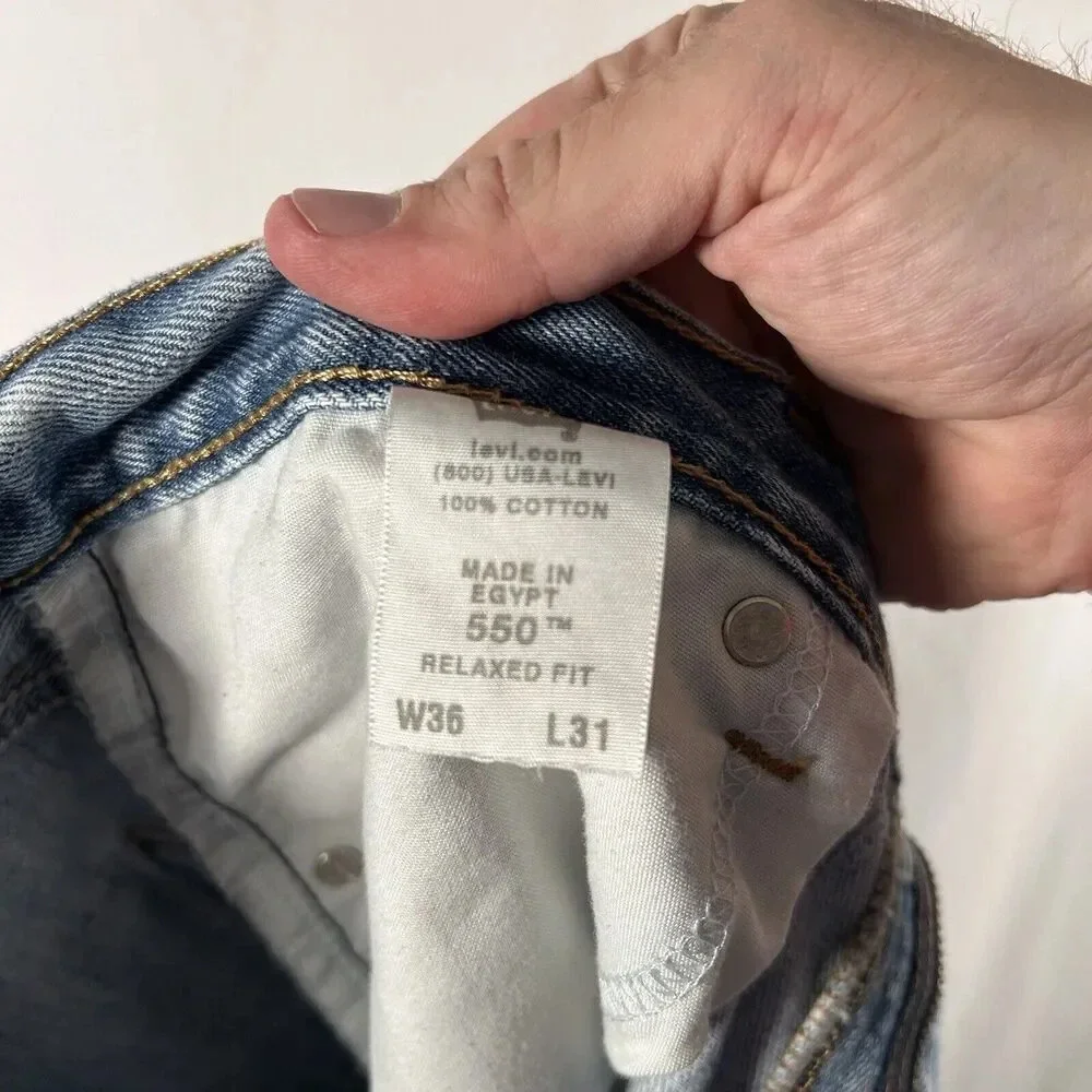 Levis 550 Jeans Mens 36x31 Light Wash Blue Denim Relaxed Fit Pockets 100% Cotton
